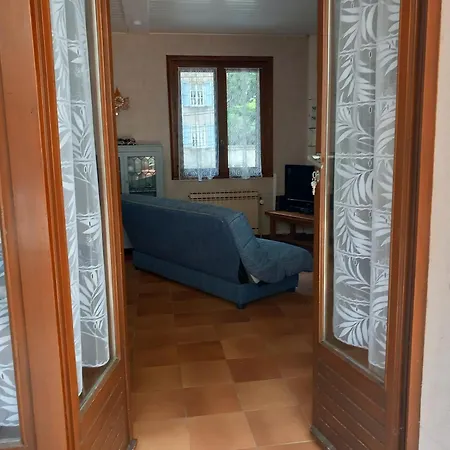 Maupas Apartment