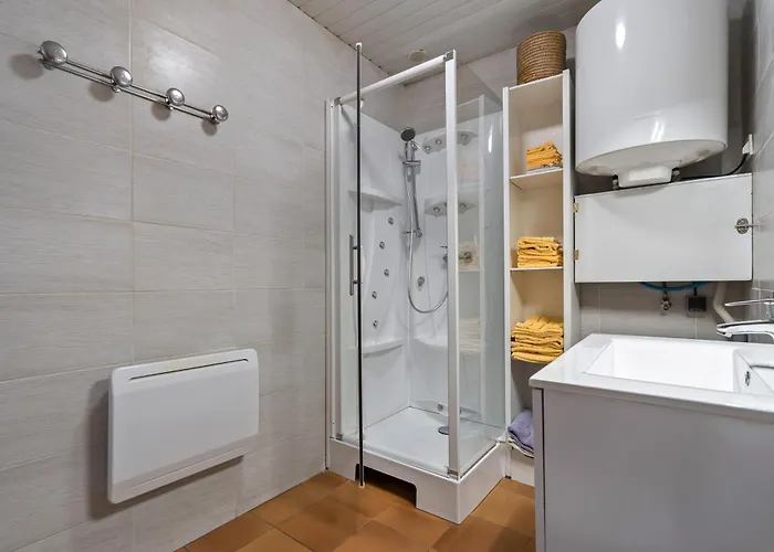 Apartament Maupas *