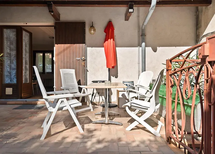 Apartament Maupas *
